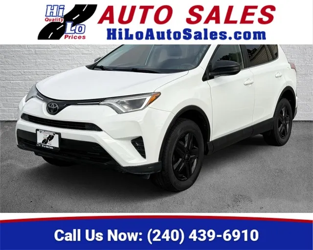 White 2018 Toyota RAV4 LE for sale in Frederick, MD