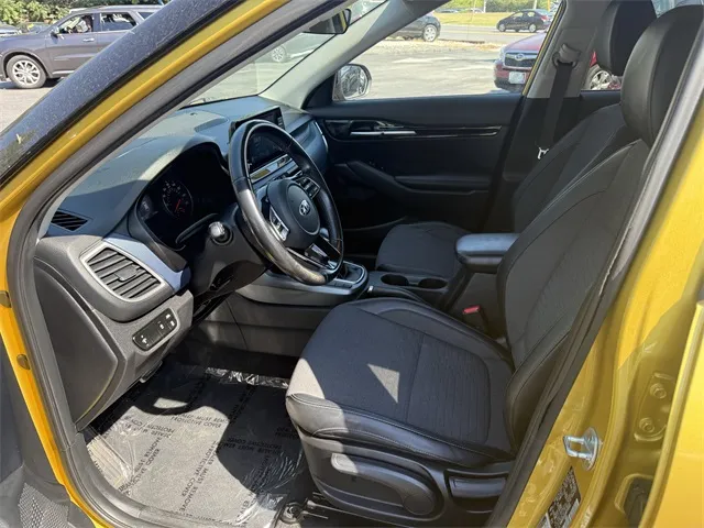 2021 Kia Seltos S photo 19