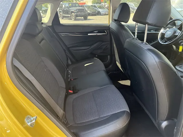 2021 Kia Seltos S photo 18