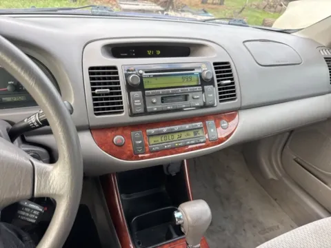 More photos of 2002 Toyota Camry XLE at Hi Lo Auto Sales - Frederick - Route 40, MD