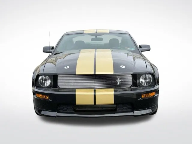 Ford Mustang photo 8