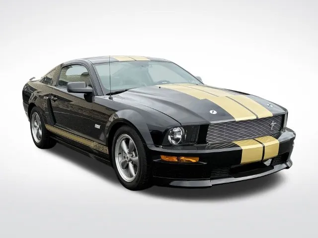 Ford Mustang photo 7