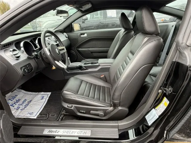 Ford Mustang photo 12