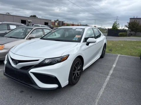 White 2023 Toyota Camry SE for sale in Frederick, MD
