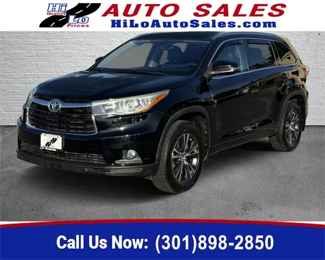 Red 2016 Toyota Highlander XLE V6 for sale in Frederick, MD