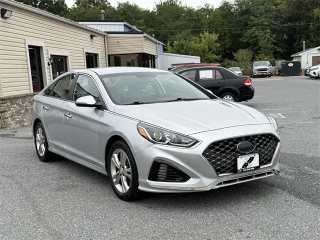 2018 Hyundai Sonata SEL photo 3