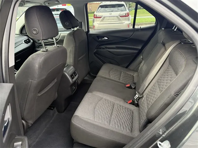 2021 Chevrolet Equinox LT photo 21