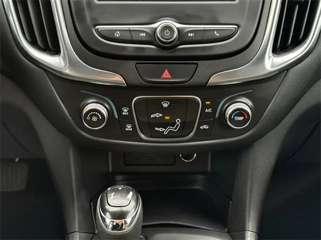 2021 Chevrolet Equinox LT photo 17