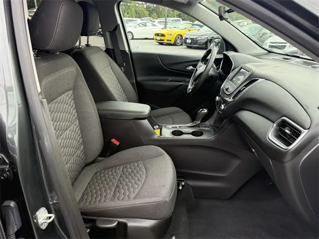 2021 Chevrolet Equinox LT photo 20