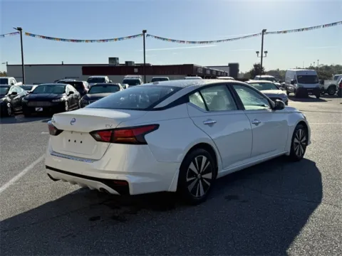 More photos of 2021 Nissan Altima 2.5 SV at Hi Lo Auto Sales - Frederick - Route 40, MD