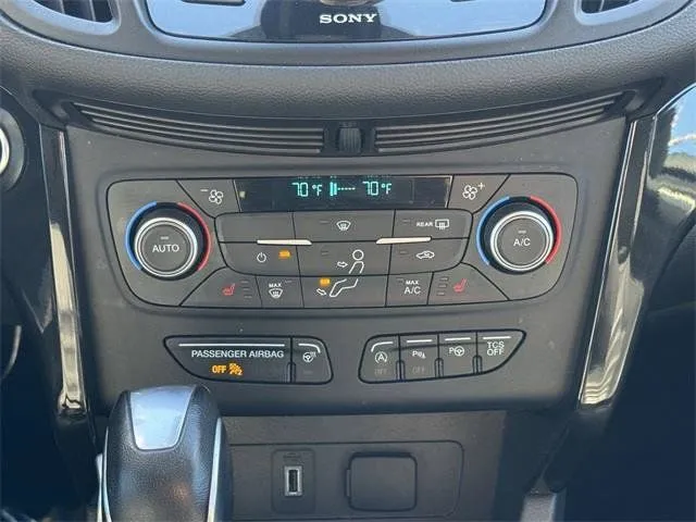2019 Ford Escape Titanium - Photo 23