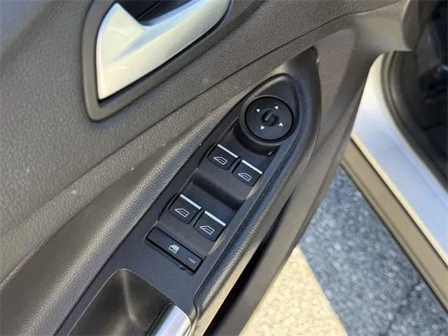 2019 Ford Escape Titanium - Photo 16