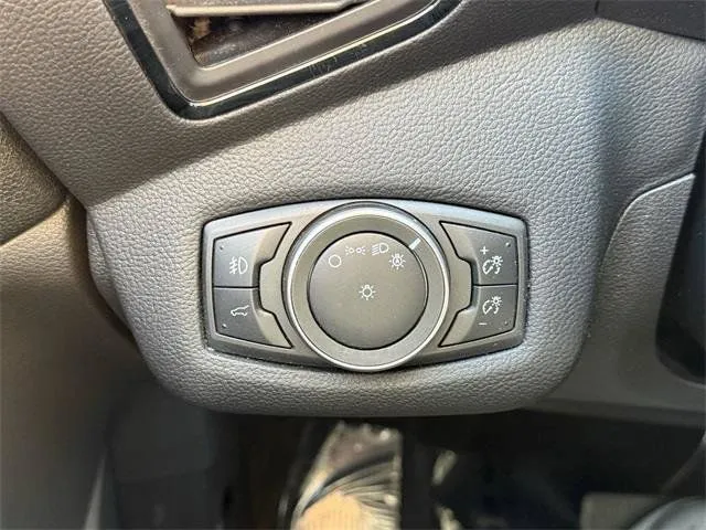 2019 Ford Escape Titanium - Photo 18