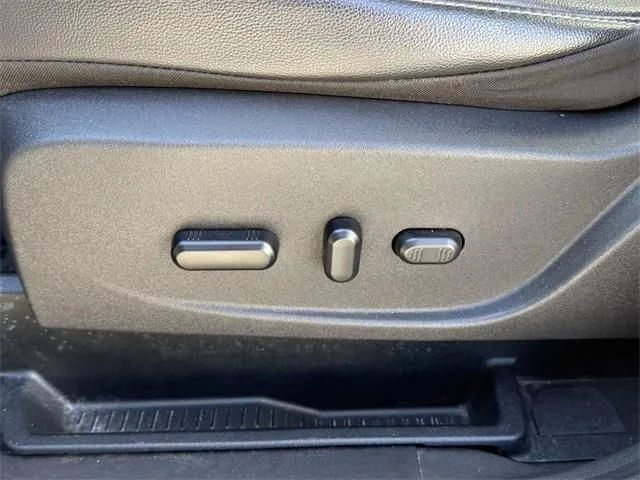 2019 Ford Escape Titanium - Photo 17