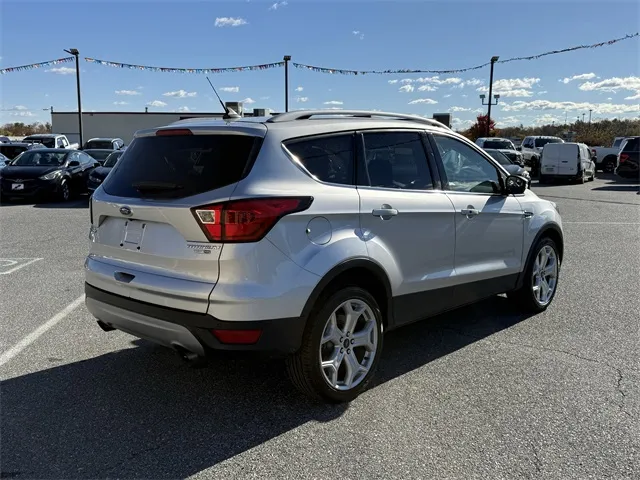 2019 Ford Escape Titanium photo 4