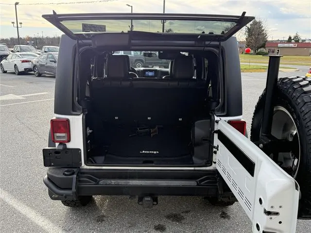 2013 Jeep Wrangler Unlimited Rubicon - Photo 11
