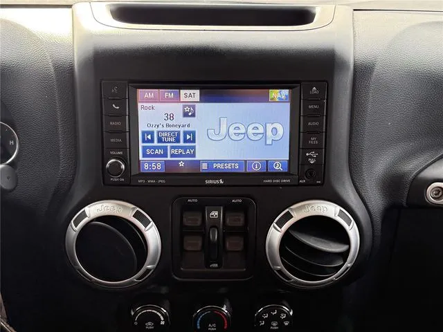 2013 Jeep Wrangler Unlimited Rubicon - Photo 18