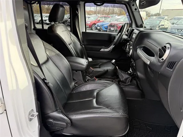 2013 Jeep Wrangler Unlimited Rubicon - Photo 9