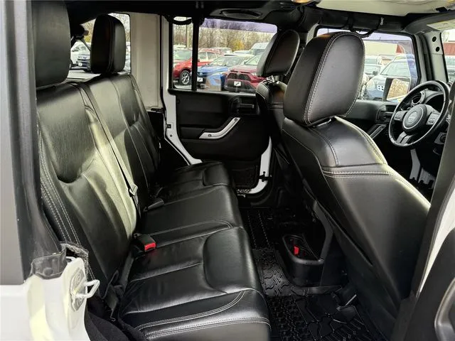 2013 Jeep Wrangler Unlimited Rubicon - Photo 10