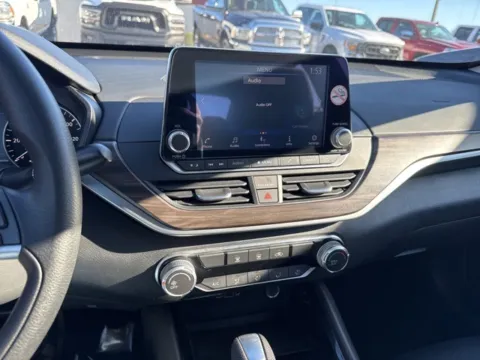 More photos of 2024 Nissan Altima 2.5 SV at Hi Lo Auto Sales - Frederick - Route 40, MD