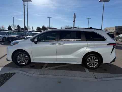 More photos of 2022 Toyota Sienna XLE at Twin Falls Subaru, ID