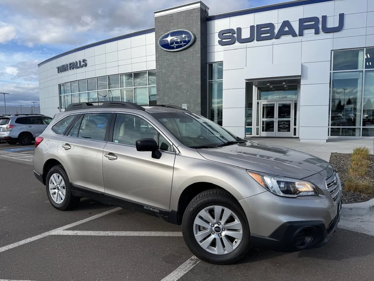 Gray 2017 Subaru Outback 2.5i for sale in Twin Falls, ID