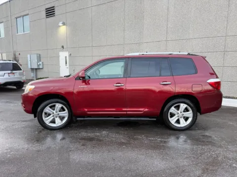 More photos of 2010 Toyota Highlander Limited at Twin Falls Subaru, ID