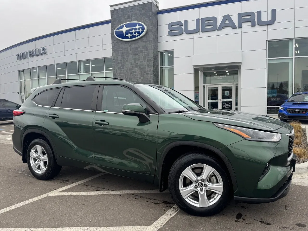 Green 2023 Toyota Highlander Hybrid LE for sale in Twin Falls, ID