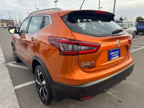 More photos of 2020 Nissan Rogue Sport SL at Twin Falls Subaru, ID