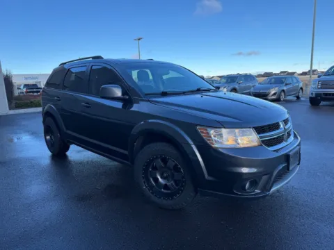 Photos of 2017 Dodge Journey SXT for sale in Twin Falls, ID at Twin Falls Subaru