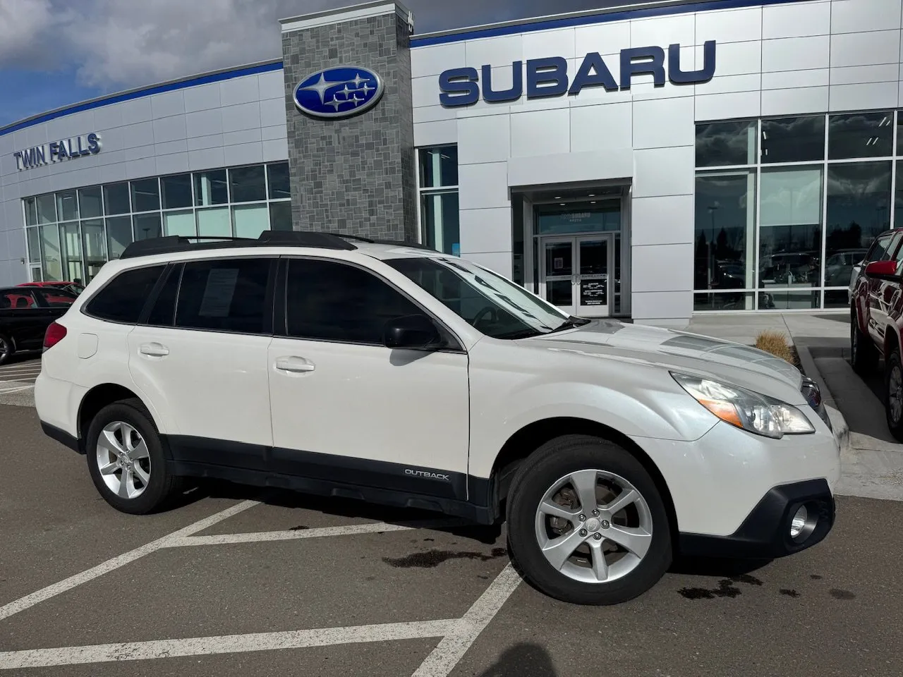 White 2014 Subaru Outback 2.5i for sale in Twin Falls, ID