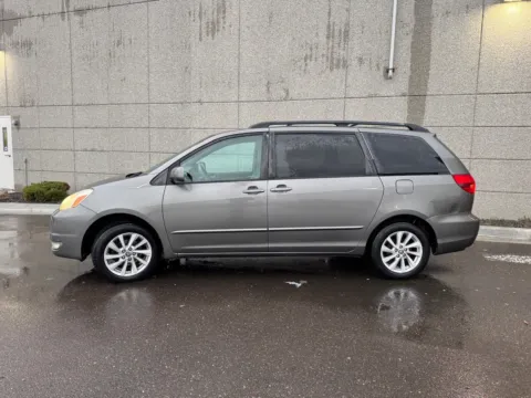 More photos of 2004 Toyota Sienna XLE at Twin Falls Subaru, ID
