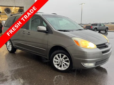 Gray 2004 Toyota Sienna XLE for sale in Twin Falls, ID