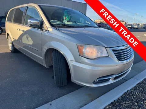 Beige 2014 Chrysler Town & Country Touring-L for sale in Twin Falls, ID
