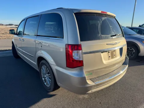 More photos of 2014 Chrysler Town & Country Touring-L at Twin Falls Subaru, ID