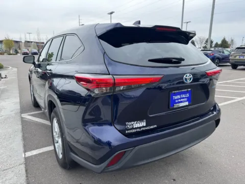 More photos of 2021 Toyota Highlander Hybrid LE at Twin Falls Subaru, ID