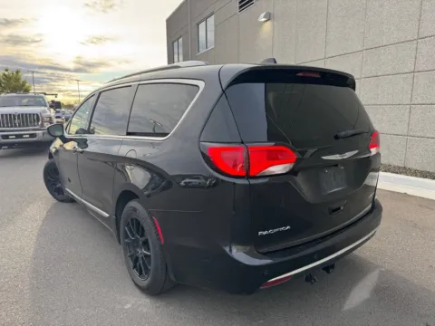 More photos of 2020 Chrysler Pacifica Limited at Twin Falls Subaru, ID