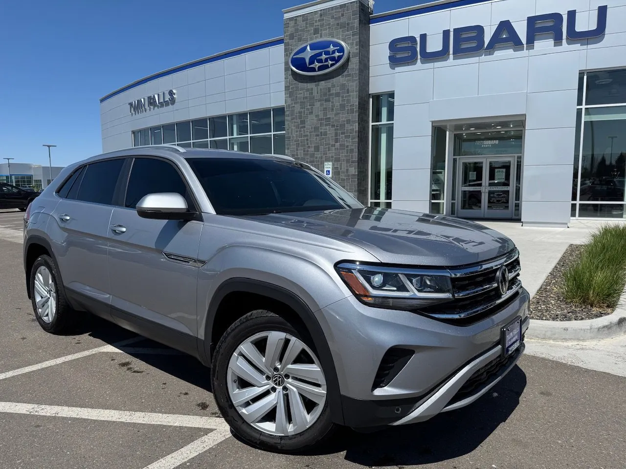 Silver 2021 Volkswagen Atlas Cross Sport 3.6L V6 SE w/Technology for sale in Twin Falls, ID