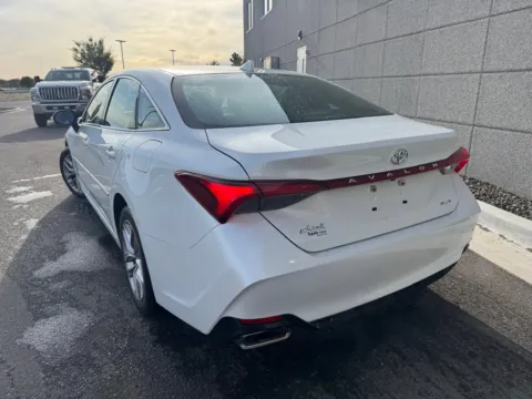 More photos of 2019 Toyota Avalon XLE at Twin Falls Subaru, ID