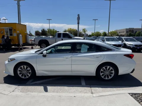 More photos of 2019 Toyota Avalon XLE at Twin Falls Subaru, ID