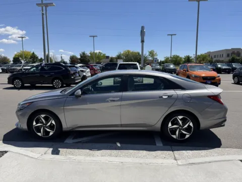 More photos of 2021 Hyundai Elantra Limited at Twin Falls Subaru, ID