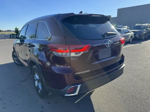 Another view of 2019 Toyota Highlander Limited Platinum for sale in Twin Falls, ID at Twin Falls Subaru