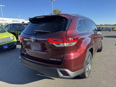More photos of 2019 Toyota Highlander Limited Platinum at Twin Falls Subaru, ID