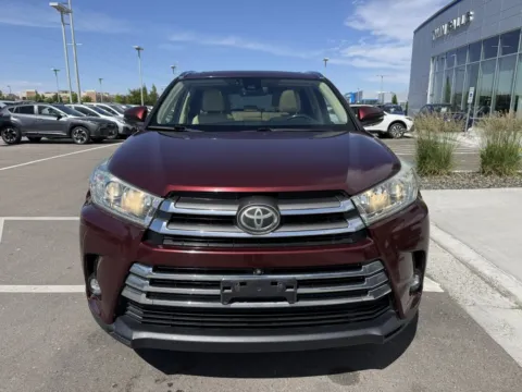 Photos of 2019 Toyota Highlander Limited Platinum for sale in Twin Falls, ID at Twin Falls Subaru