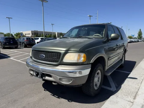 More photos of 2000 Ford Expedition Eddie Bauer at Twin Falls Subaru, ID