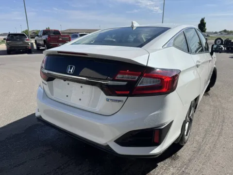 More photos of 2018 Honda Clarity Plug-In Hybrid at Twin Falls Subaru, ID
