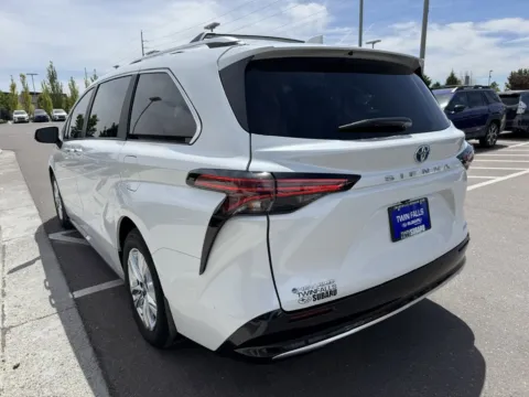 More photos of 2025 Toyota Sienna Limited at Twin Falls Subaru, ID