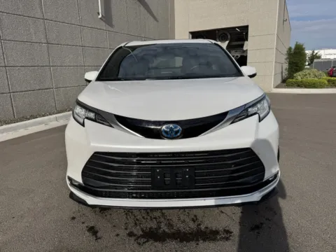 Photos of 2025 Toyota Sienna Limited for sale in Twin Falls, ID at Twin Falls Subaru