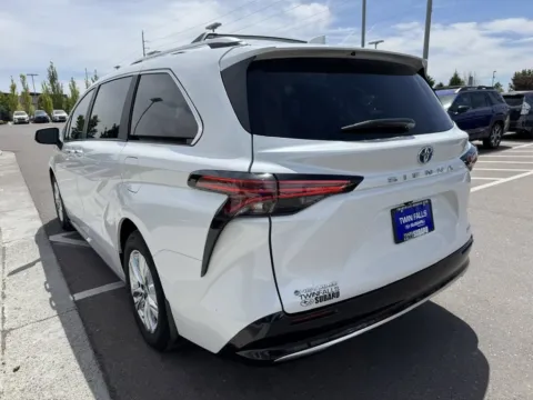 More photos of 2025 Toyota Sienna Limited at Twin Falls Subaru, ID