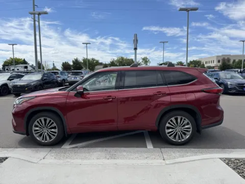 More photos of 2022 Toyota Highlander Platinum at Twin Falls Subaru, ID